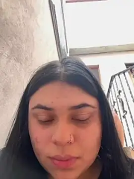 Snapshot of alissonfernandez_ chatting on 06/14/26, 05:15 alissonfernandez online show from 06/14/26, 05:15