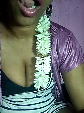 Snapshot of Villageammu18 chatting on 03/15/26, 09:37 Villageammu18 online show from 03/15/26, 09:37