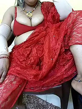 Snapshot of Simran-Kudi chatting on 12/30/24, 11:04 Simran-Kudi online show from 12/30/24, 11:04