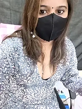 Snapshot of Simran-Kudi chatting on 03/03/25, 06:15 Simran-Kudi online show from 03/03/25, 06:15