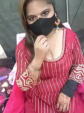 Snapshot of Simran-Kudi chatting on 03/21/25, 04:06 Simran-Kudi online show from 03/21/25, 04:06