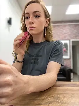  AngelMoon  online show from 09/18/25, 04:03