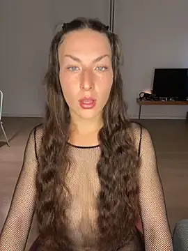 Snapshot of _ExoticGirl chatting on 11/28/25, 07:55 ExoticGirl online show from 11/28/25, 07:55