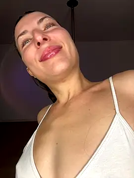  ExoticGirl online show from 12/18/25, 07:03