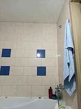 Snapshot of kila_lo chatting on 01/17/25, 11:29 kila lo online show from 01/17/25, 11:29