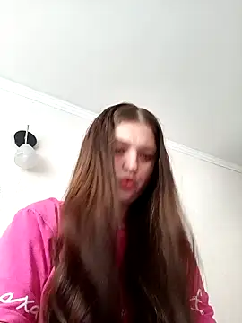 Snapshot of kila_lo chatting on 12/15/25, 12:20 kila lo online show from 12/15/25, 12:20