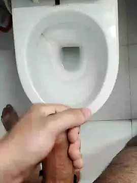 Snapshot of KeepCummingForYou73 chatting on 03/09/25, 11:35 KeepCummingForYou73 online show from 03/09/25, 11:35