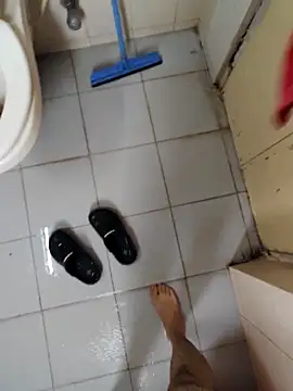 Snapshot of KeepCummingForYou73 chatting on 11/05/25, 07:08 KeepCummingForYou73 online show from 11/05/25, 07:08