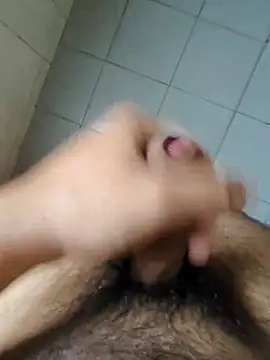 Snapshot of KeepCummingForYou73 chatting on 11/16/25, 04:29 KeepCummingForYou73 online show from 11/16/25, 04:29