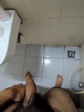 Snapshot of KeepCummingForYou73 chatting on 11/28/25, 10:45 KeepCummingForYou73 online show from 11/28/25, 10:45