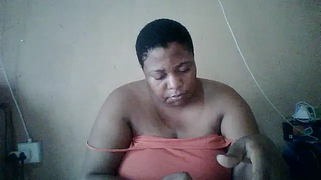 Snapshot of bustyboobs6 chatting on 03/25/26, 05:46 bustyboobs6 online show from 03/25/26, 05:46