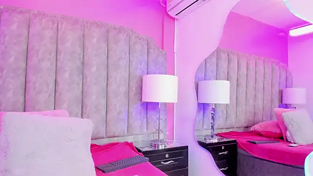 CoralHarmon online show from 01/29/25, 08:04