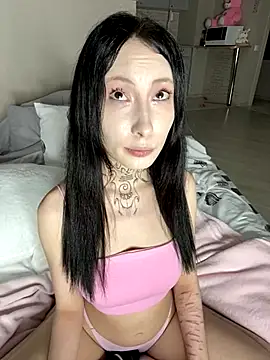 Snapshot of your_Roxy chatting on 12/08/24, 02:52 your Roxy online show from 12/08/24, 02:52