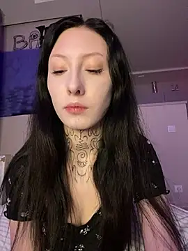 Snapshot of your_Roxy chatting on 01/11/25, 04:03 your Roxy online show from 01/11/25, 04:03