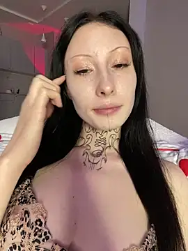 Snapshot of your_Roxy chatting on 01/18/25, 12:46 your Roxy online show from 01/18/25, 12:46