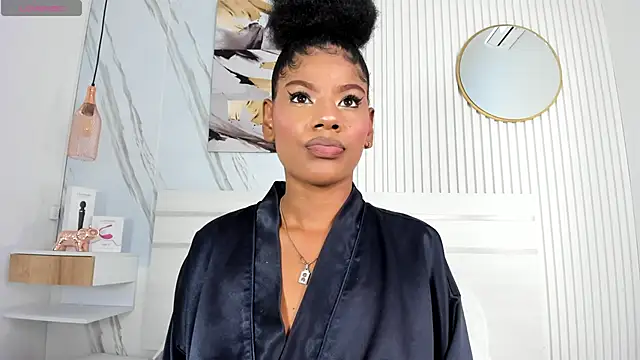 Sara Lewwis online show from 03/18/25, 12:14