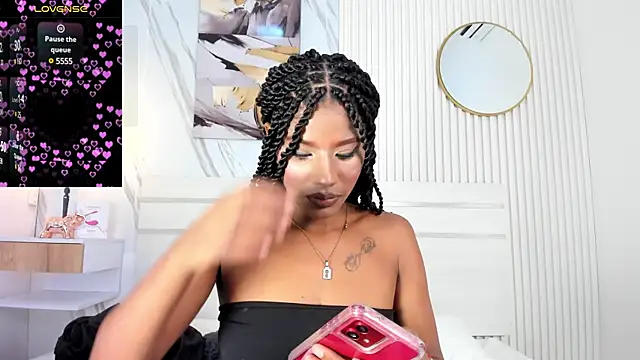 Sara Lewwis online show from 03/19/25, 01:51