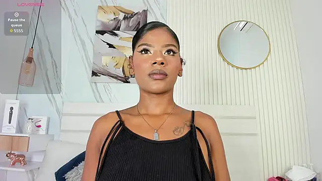 Sara Lewwis online show from 09/24/25, 11:24