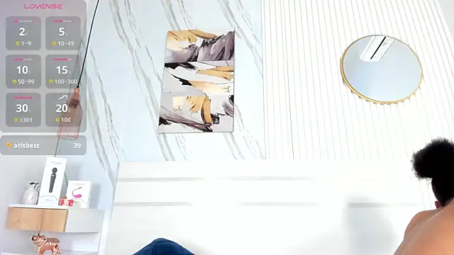 Sara Lewwis online show from 10/09/25, 11:19