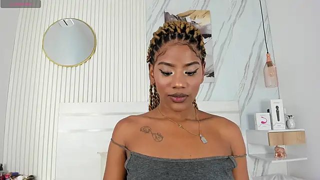 Sara Lewwis online show from 10/27/25, 11:25