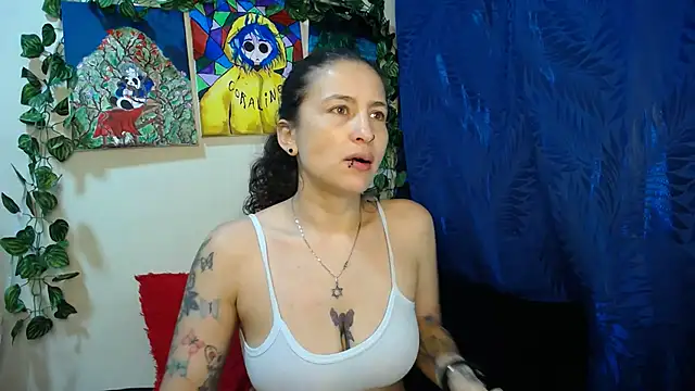 Snapshot of Leyla_Horny_Bg chatting on 05/11/26, 02:28 Leyla Horny Bg online show from 05/11/26, 02:28