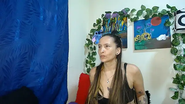 Snapshot of Leyla_Horny_Bg chatting on 06/16/26, 12:02 Leyla Horny Bg online show from 06/16/26, 12:02