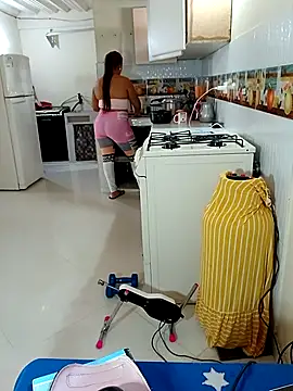 Stylevoluptuousvycky online show from 09/29/25, 06:57