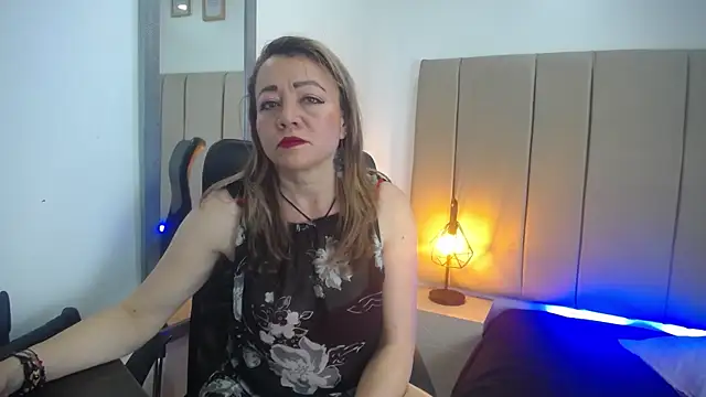 Lupiita223 online show from 03/05/25, 12:55