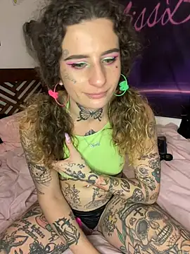 Snapshot of BlazyKitsune- chatting on 01/28/25, 09:29 BlazyKitsune- online show from 01/28/25, 09:29