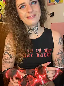 Snapshot of BlazyKitsune- chatting on 02/21/25, 03:32 BlazyKitsune- online show from 02/21/25, 03:32