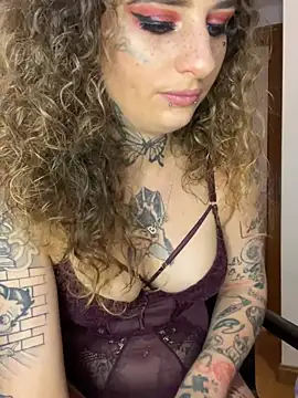 Snapshot of BlazyKitsune- chatting on 03/01/25, 01:18 BlazyKitsune- online show from 03/01/25, 01:18