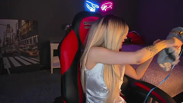 Katty Lights online show from 03/06/25, 11:31