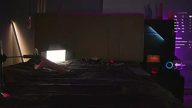 Snapshot of samuel_boy_tatoo chatting on 11/29/25, 05:32 samuel boy tatoo online show from 11/29/25, 05:32