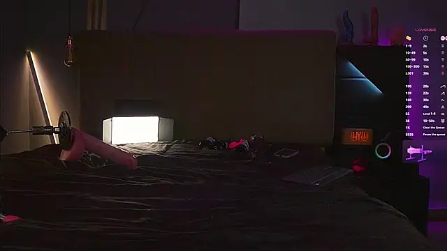 Snapshot of samuel_boy_tatoo chatting on 11/30/25, 04:27 samuel boy tatoo online show from 11/30/25, 04:27