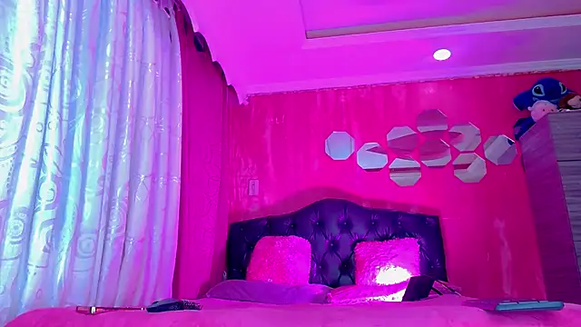 TiffanyMackensyy online show from 03/07/26, 01:46