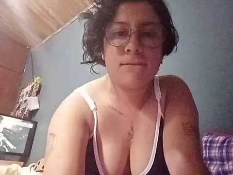 Snapshot of Lia_mar_moon chatting on 06/28/26, 10:27 Lia mar moon online show from 06/28/26, 10:27
