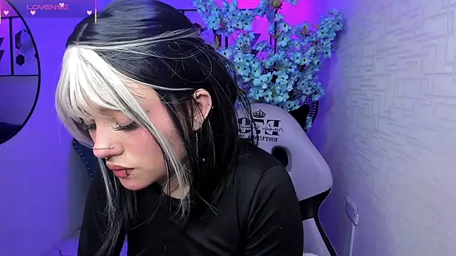 Theia moon online show from 11/08/25, 05:07