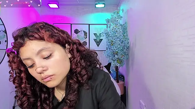 Theia moon online show from 04/14/26, 01:06