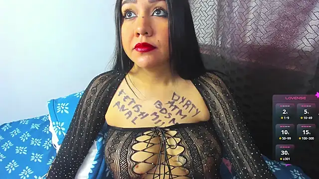 Snapshot of Venus_Blackk chatting on 01/11/25, 01:32 Venus Blackk online show from 01/11/25, 01:32