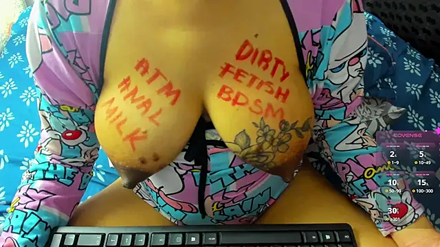 Snapshot of Venus_Blackk chatting on 01/30/25, 09:14 Venus Blackk online show from 01/30/25, 09:14