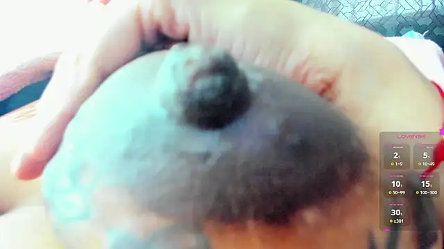 Snapshot of Venus_Blackk chatting on 02/15/25, 09:26 Venus Blackk online show from 02/15/25, 09:26