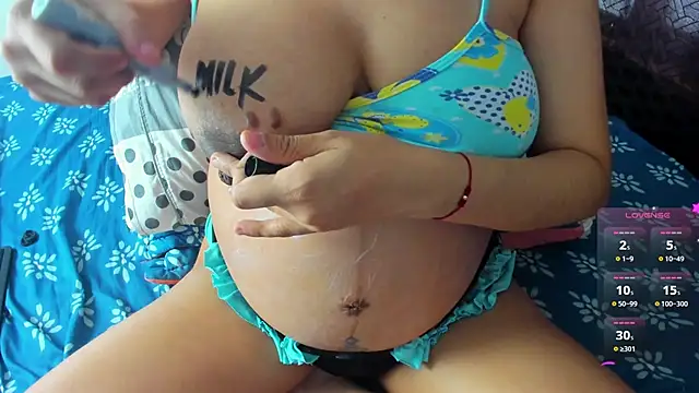 Snapshot of Venus_Blackk chatting on 03/16/25, 06:44 Venus Blackk online show from 03/16/25, 06:44