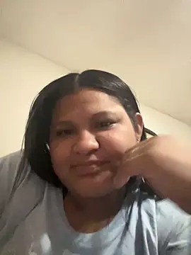 Snapshot of Anmaro05 chatting on 11/05/25, 04:56 Anmaro05 online show from 11/05/25, 04:56