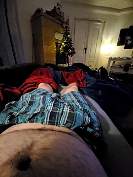 Snapshot of DickDRP93 chatting on 12/01/24, 06:30 DickDRP93 online show from 12/01/24, 06:30