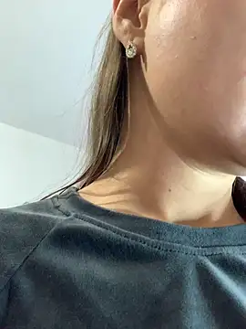 MiraMiss online show from 12/18/25, 08:09