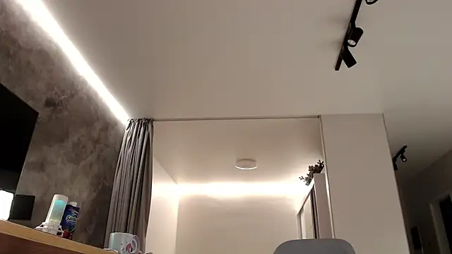 KissMyVibe online show from 12/14/24, 12:01