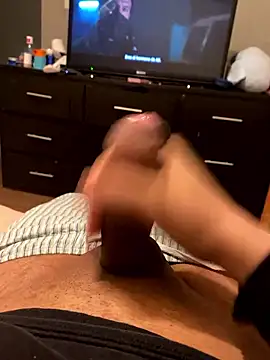 Snapshot of frank2368- chatting on 01/16/26, 06:28 frank2368- online show from 01/16/26, 06:28