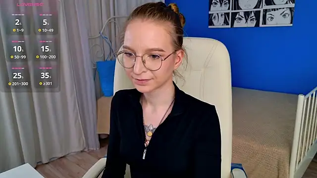 Snapshot of VioletShine chatting on 03/26/26, 01:28 VioletShine online show from 03/26/26, 01:28