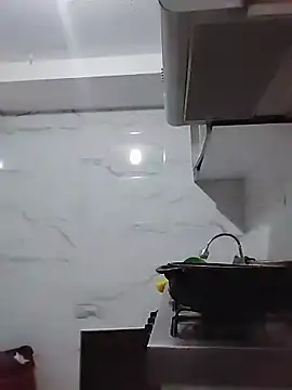 Snapshot of Queenjenn__ chatting on 03/10/26, 07:13 Queenjenn online show from 03/10/26, 07:13