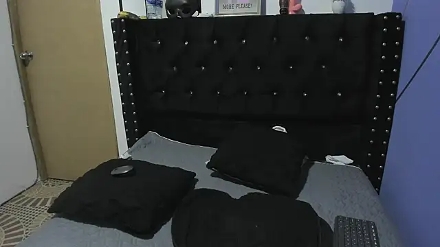 SarayMoorex  online show from 01/12/25, 11:26